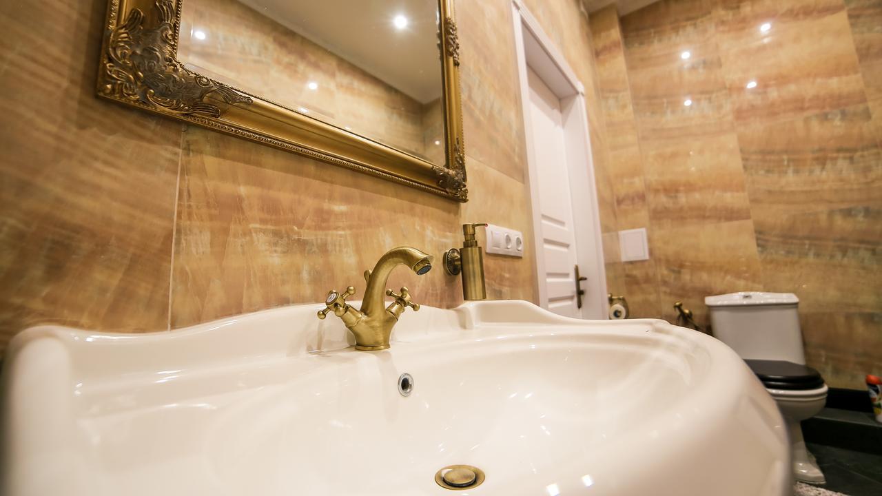 Franco Luxury Daire Lviv Dış mekan fotoğraf
